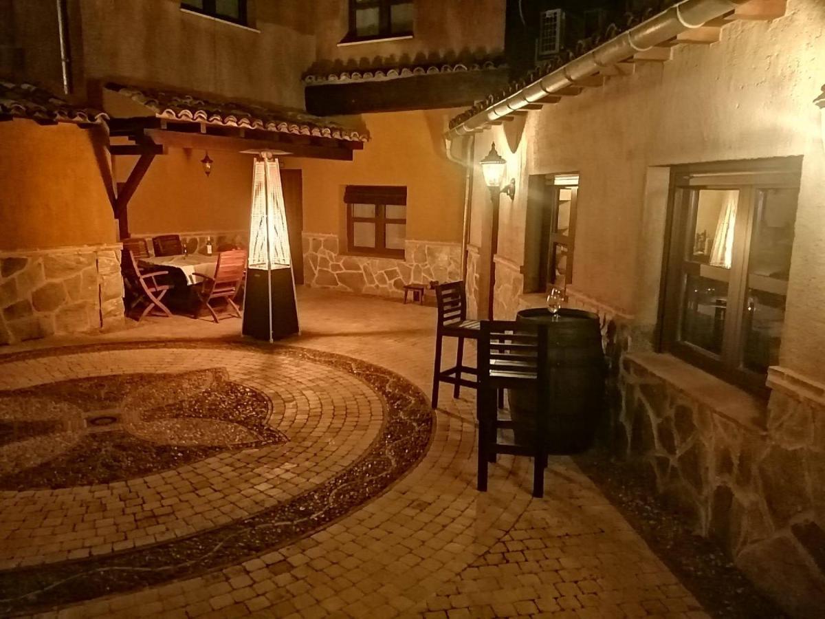 La Encomienda De Oreja Colmenar de Oreja Exterior foto